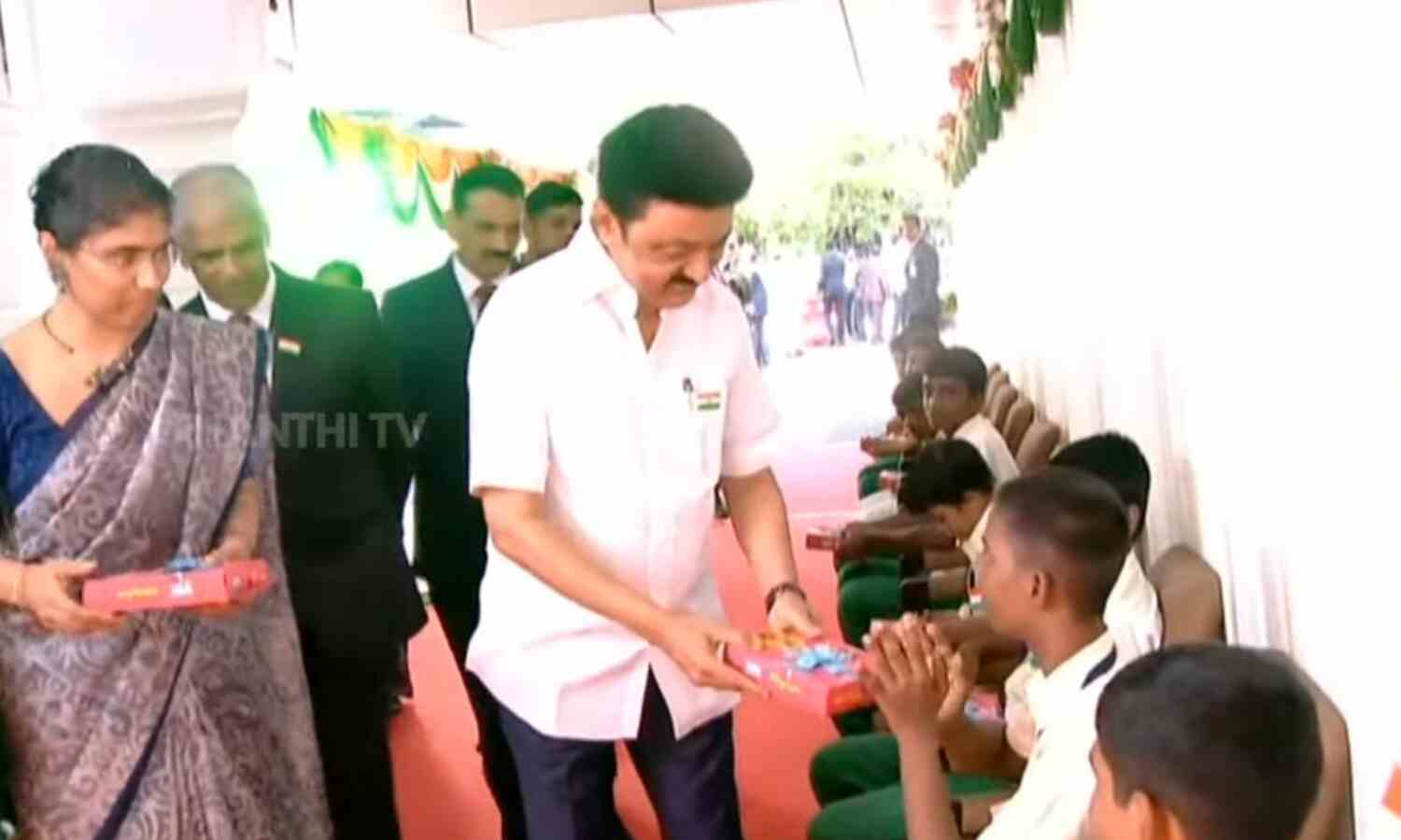 CM Stalin distributes sweets and greets... ... I-Day 2024: CM Stalin hoists the National Flag, confers awards