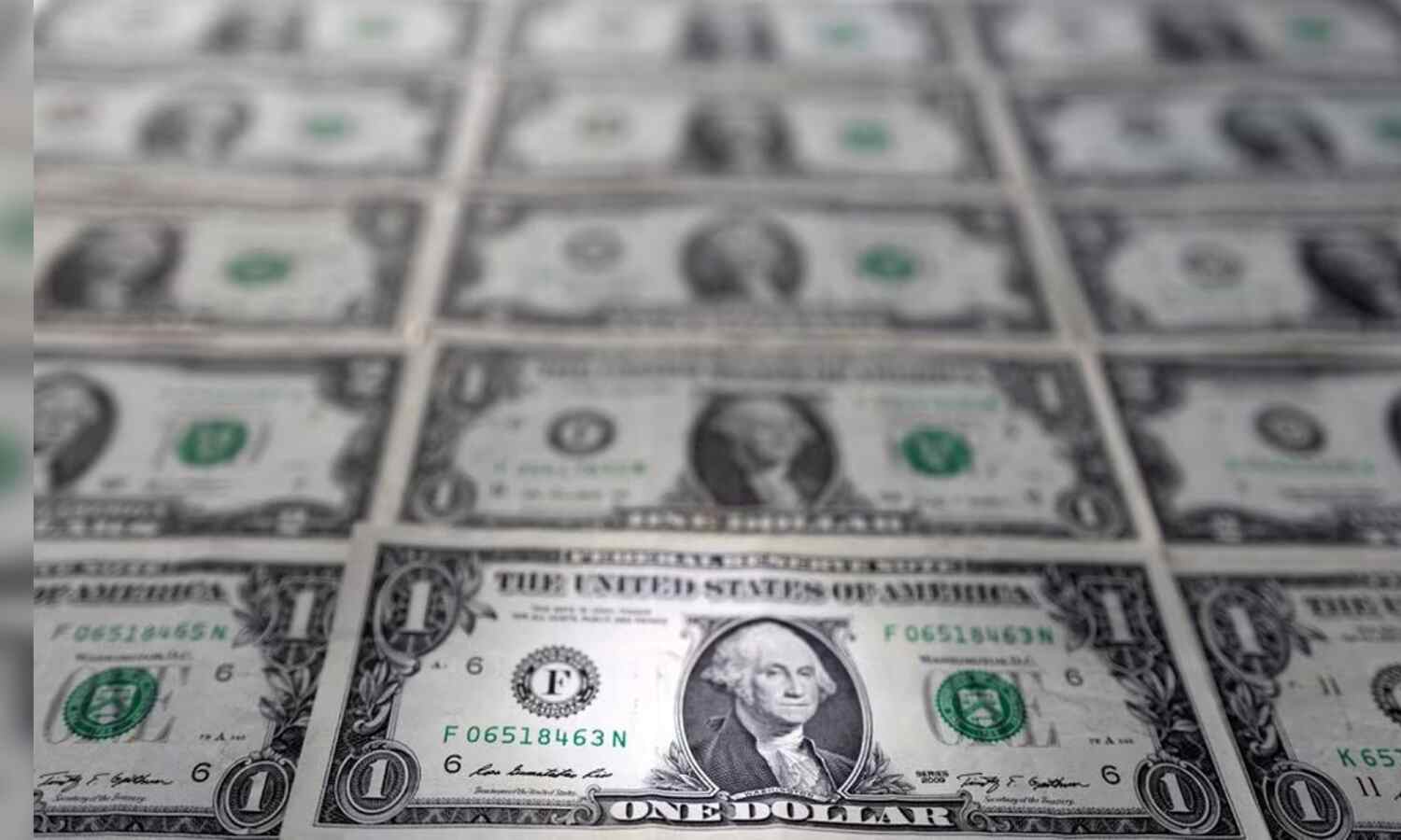 Dollar steady, yen falls as banking fears ease